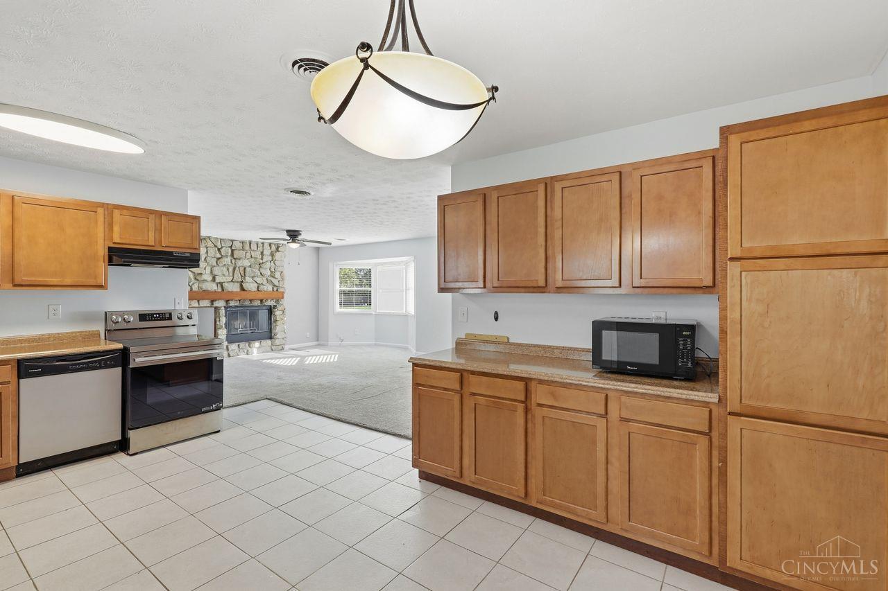 8005 Crest Acres Drive