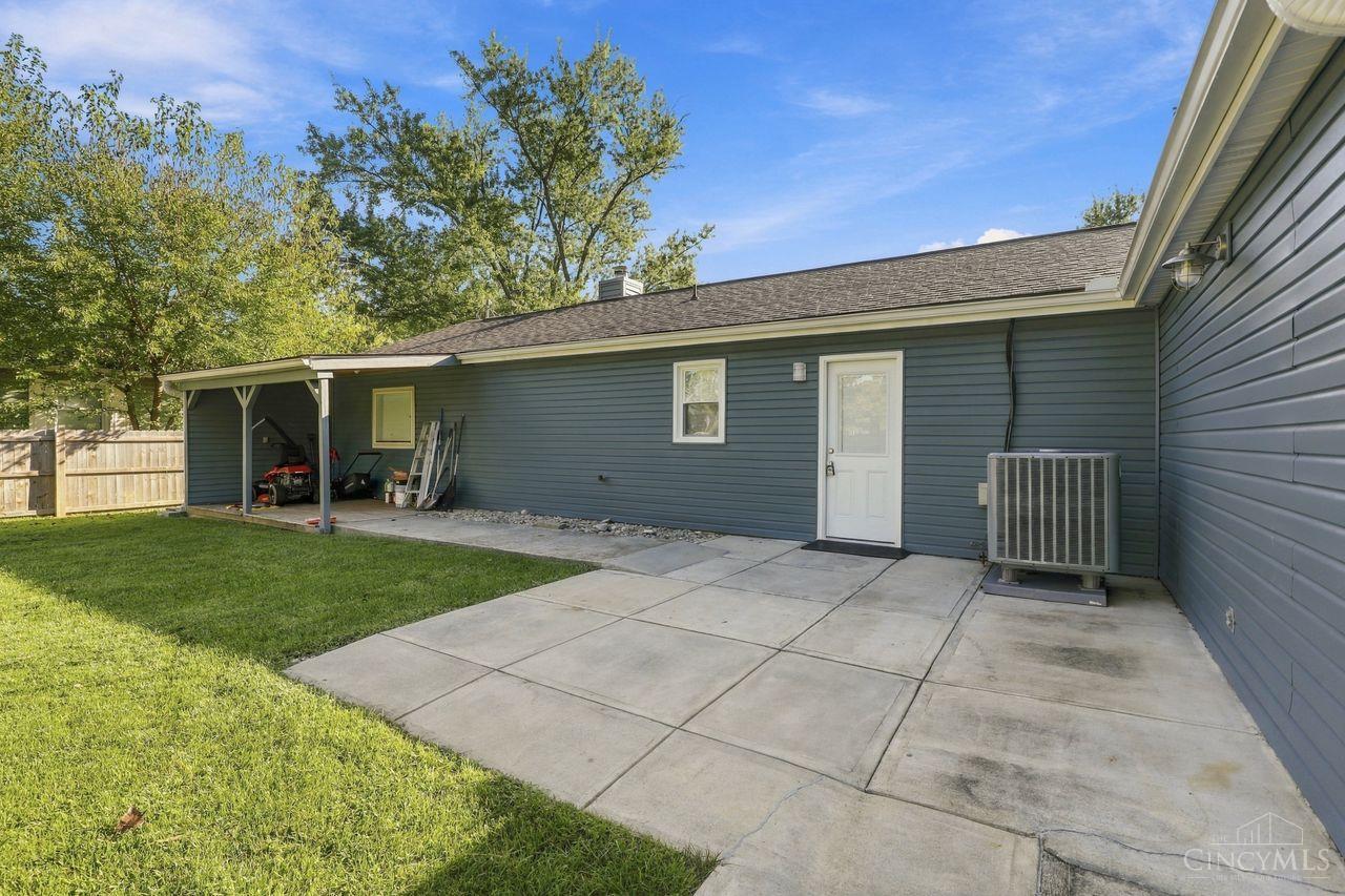 8005 Crest Acres Drive