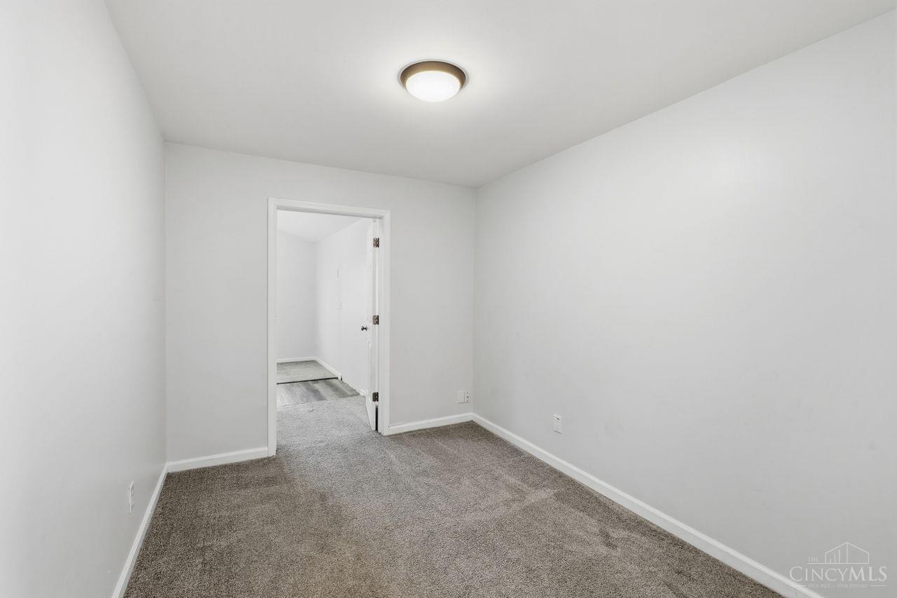 8005 Crest Acres Drive