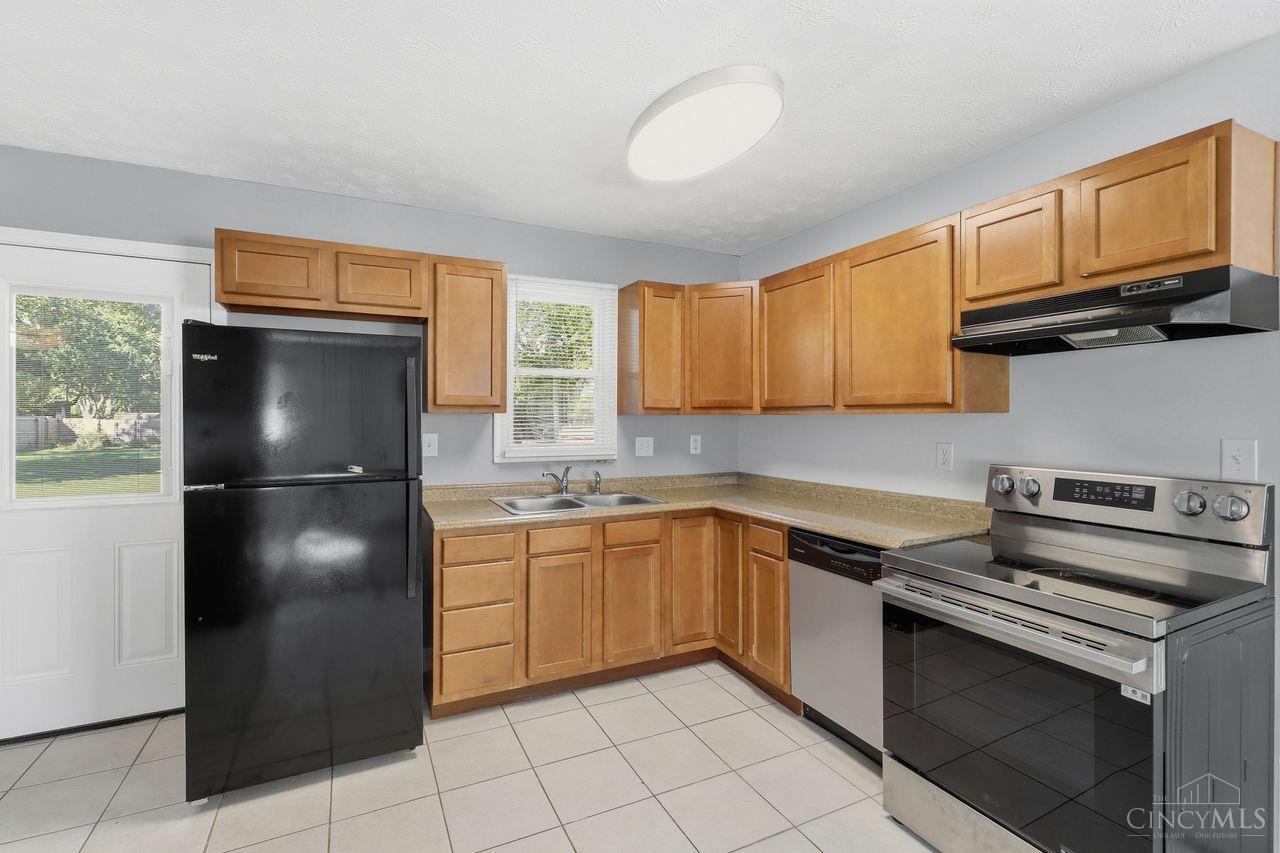 8005 Crest Acres Drive