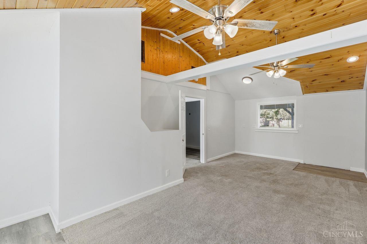 8005 Crest Acres Drive