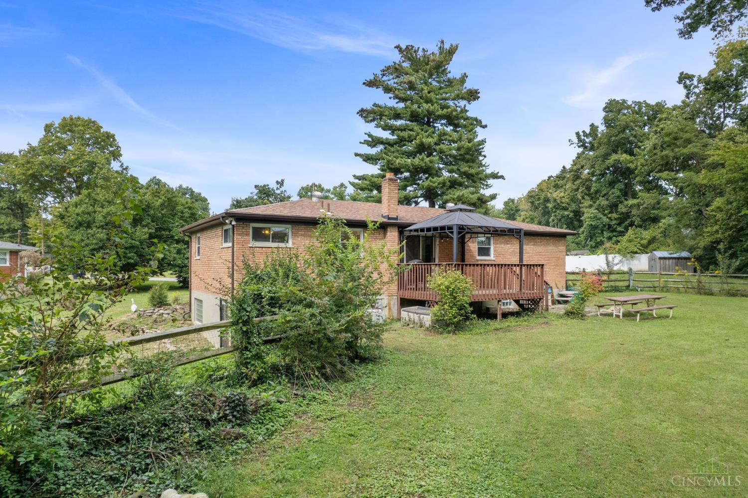 475 Breezy Lane