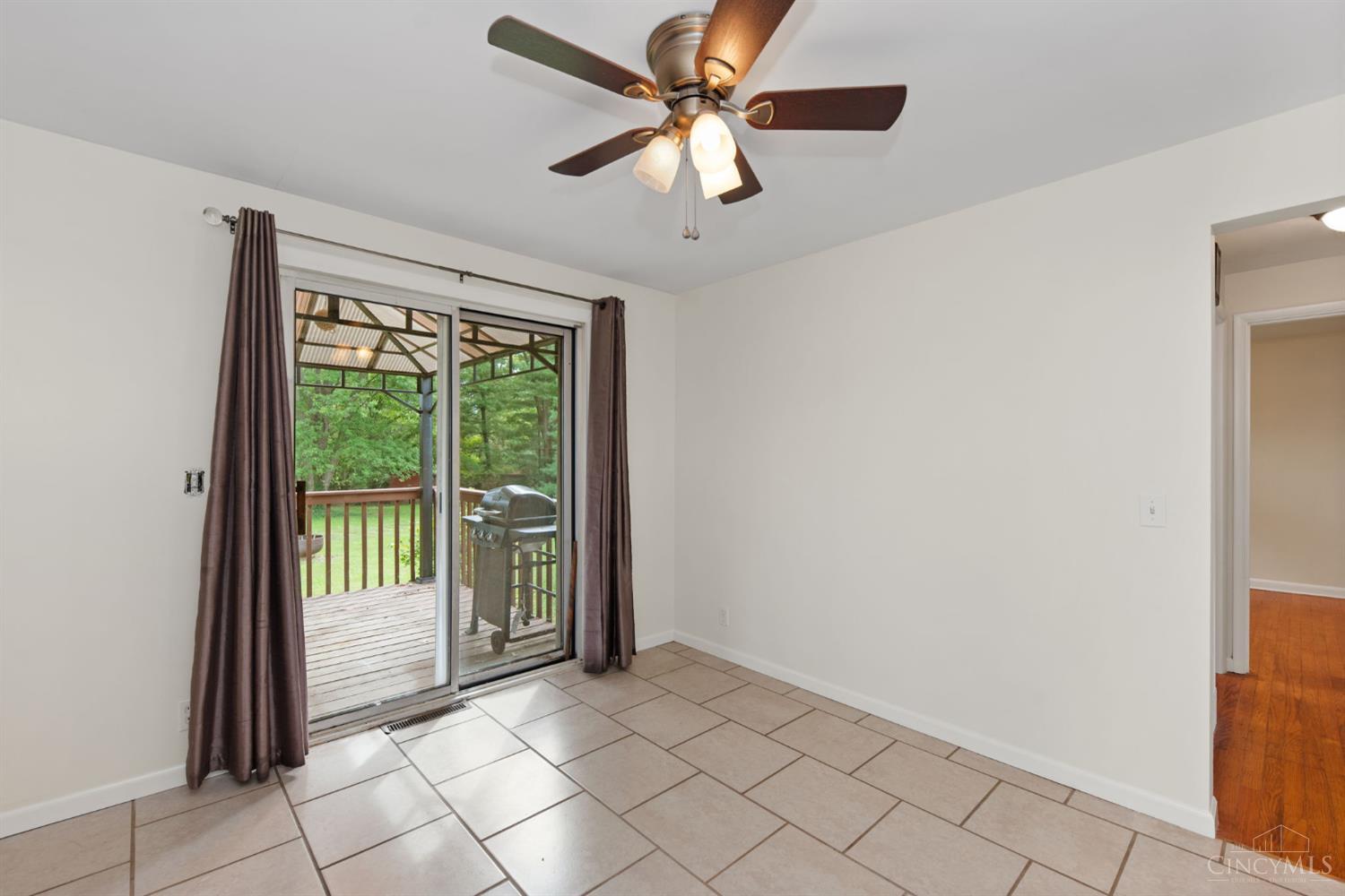 475 Breezy Lane