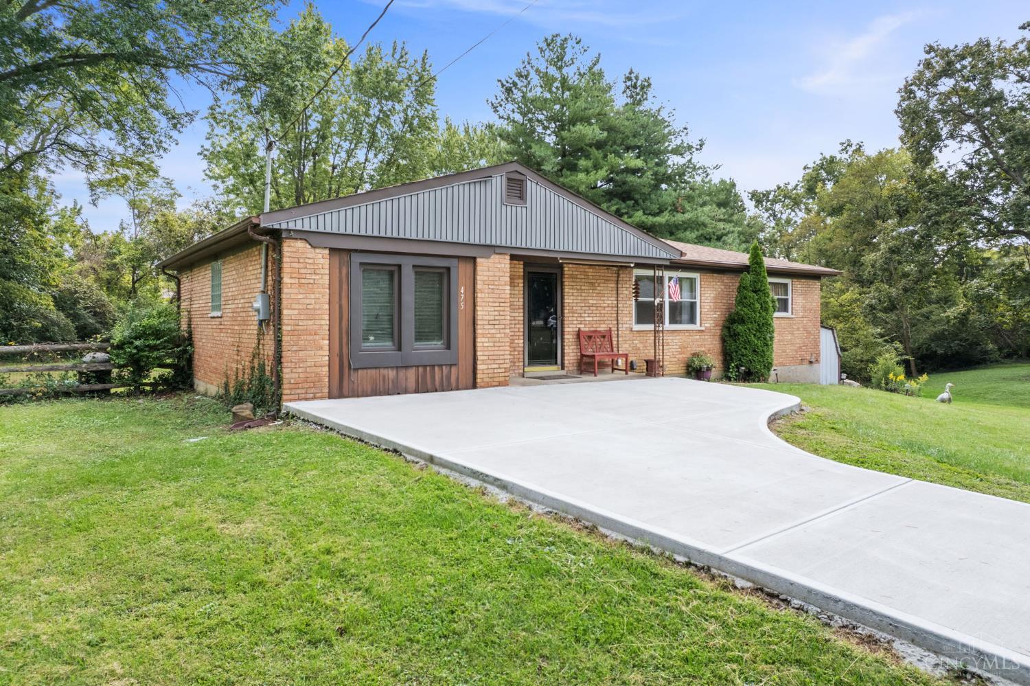 475 Breezy Lane