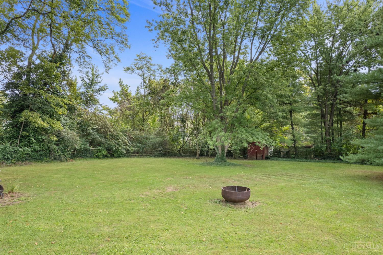 475 Breezy Lane
