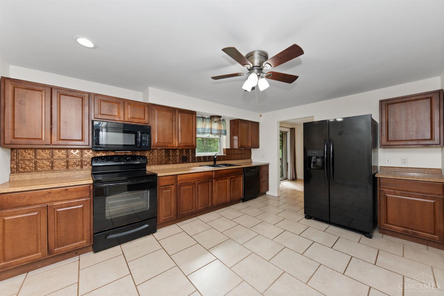 475 Breezy Lane