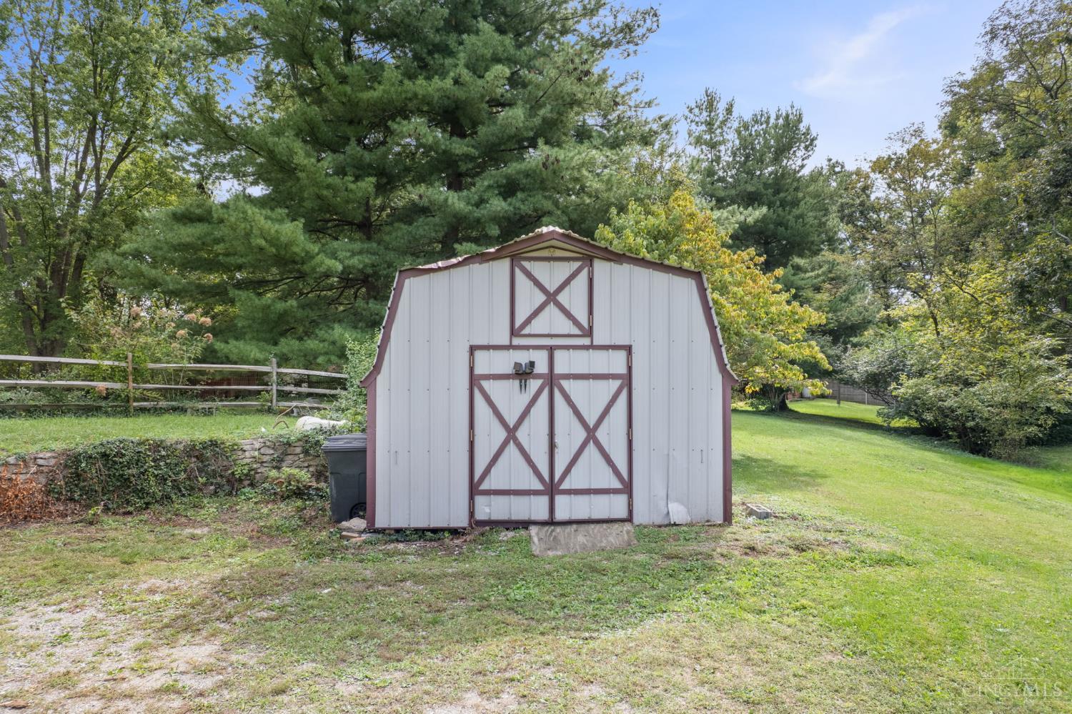 475 Breezy Lane