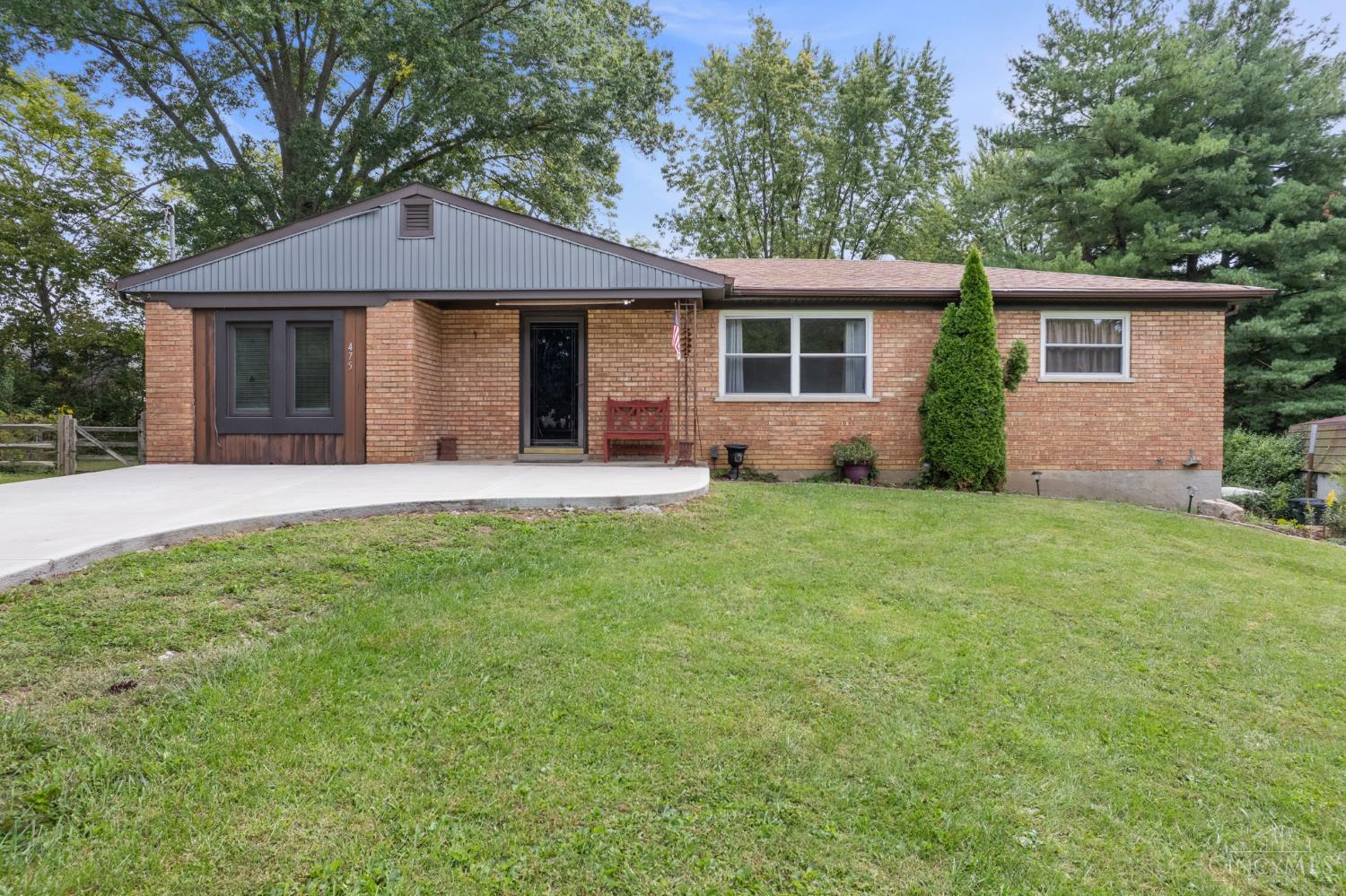475 Breezy Lane