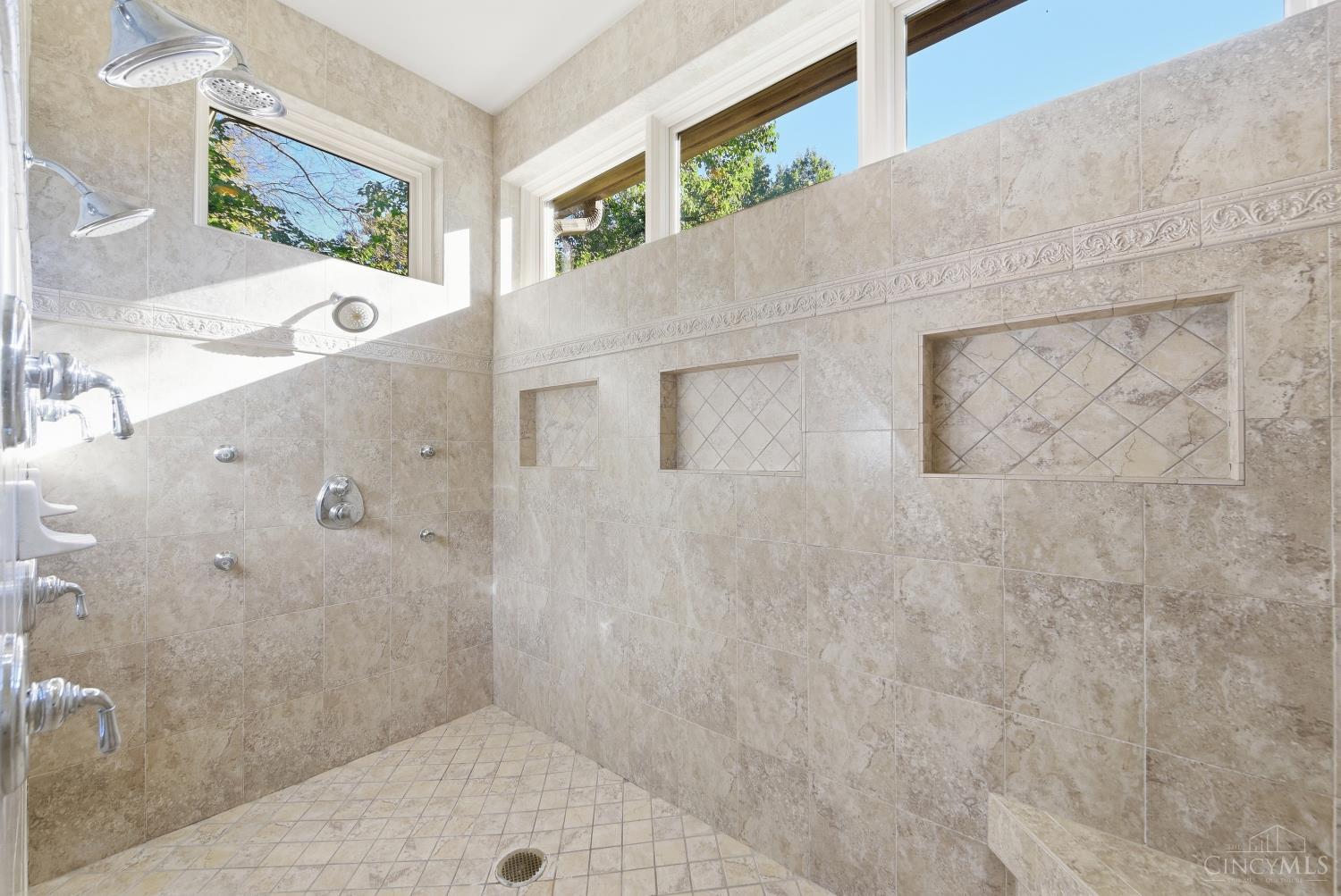 7096 Hollywood Drive