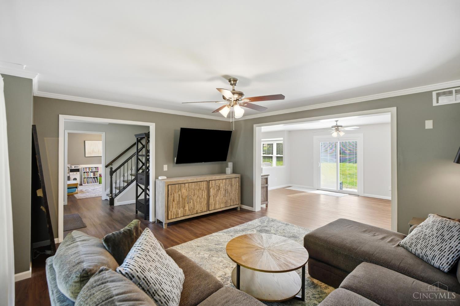 5015 Grandin Ridge Drive
