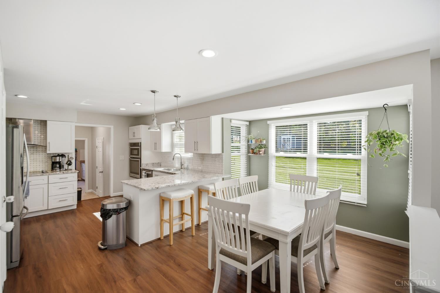 5015 Grandin Ridge Drive