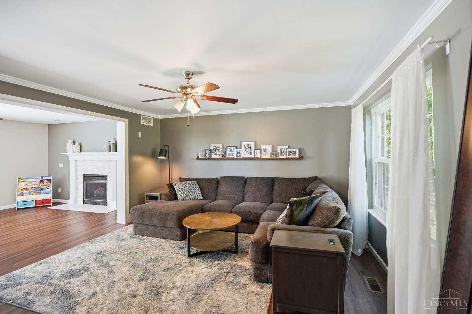 5015 Grandin Ridge Drive