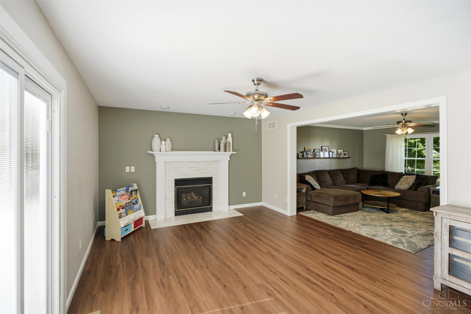5015 Grandin Ridge Drive