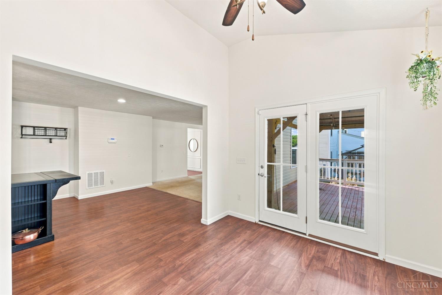 440 Pike Street