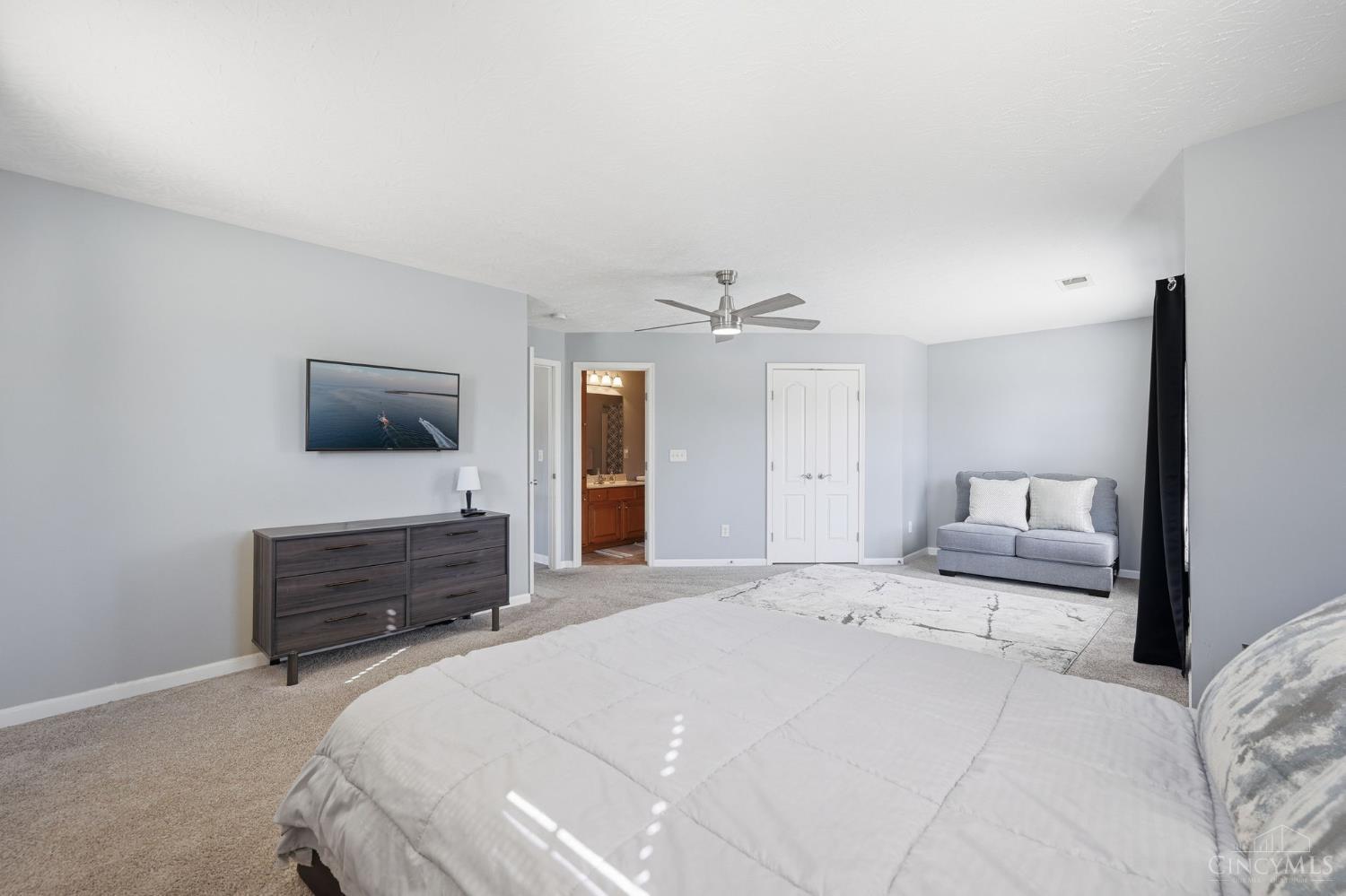 153 Timepiece Lane Unit: 7-301