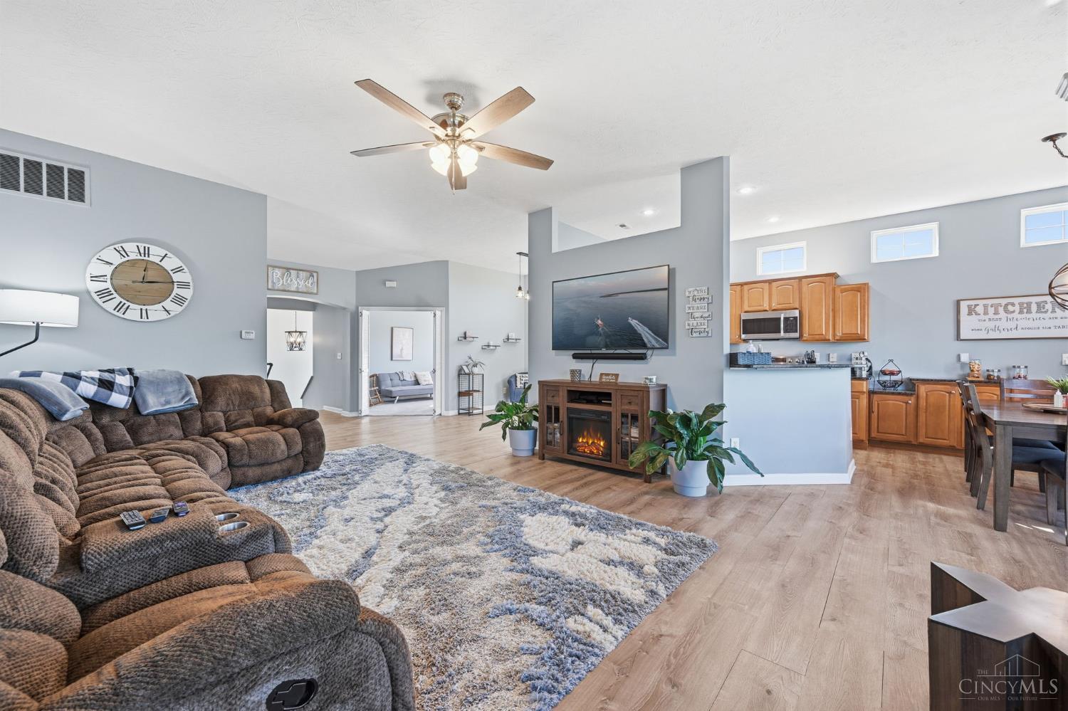 153 Timepiece Lane Unit: 7-301