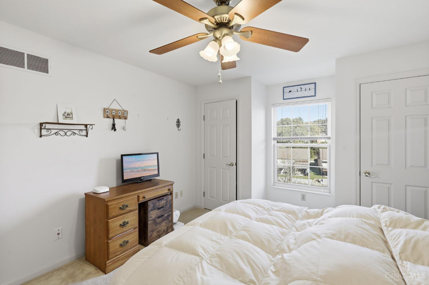 3302 Emerald Lakes Drive Unit: 6