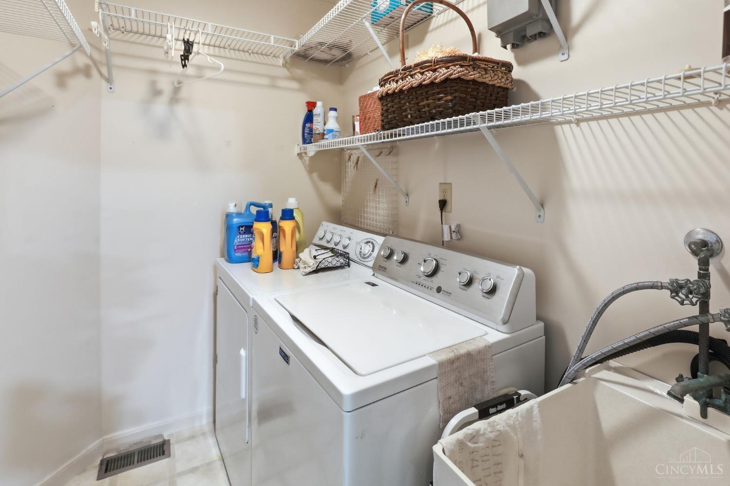 3302 Emerald Lakes Drive Unit: 6