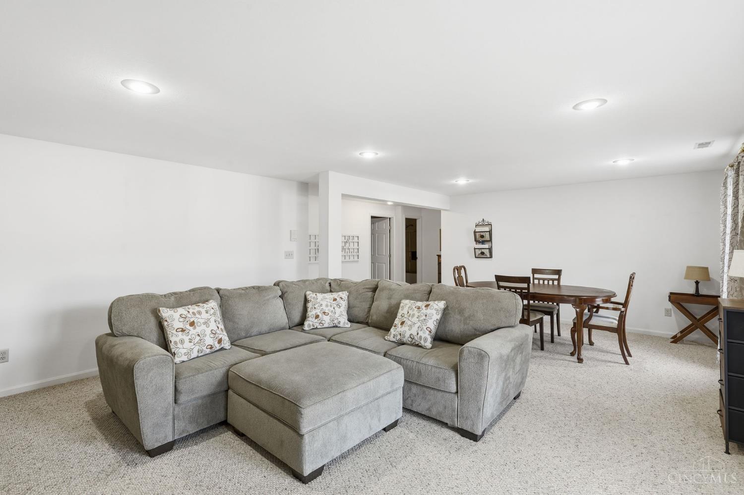 3302 Emerald Lakes Drive Unit: 6