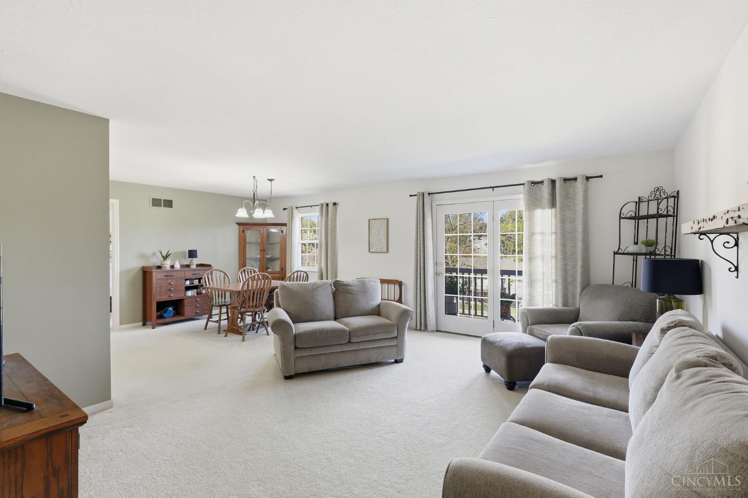 3302 Emerald Lakes Drive Unit: 6