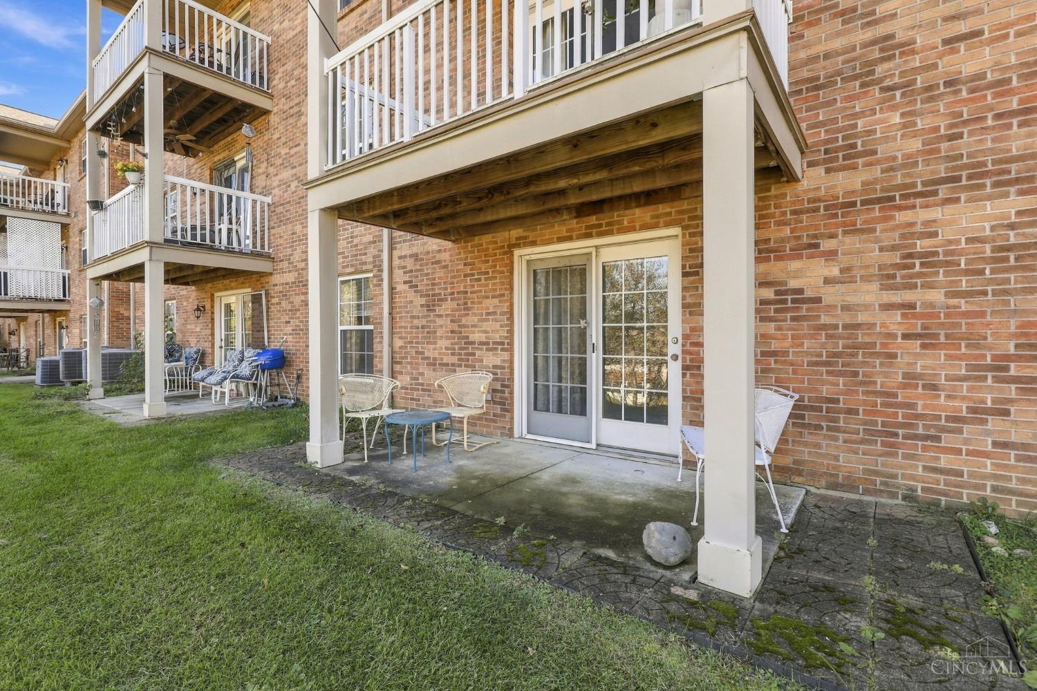 3302 Emerald Lakes Drive Unit: 6