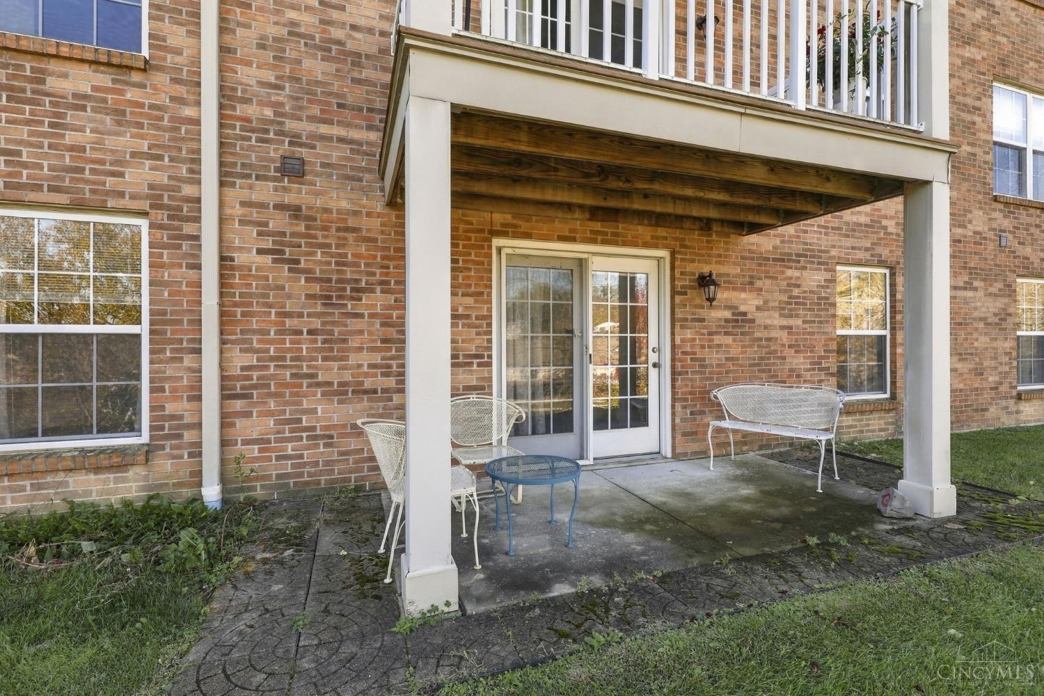 3302 Emerald Lakes Drive Unit: 6