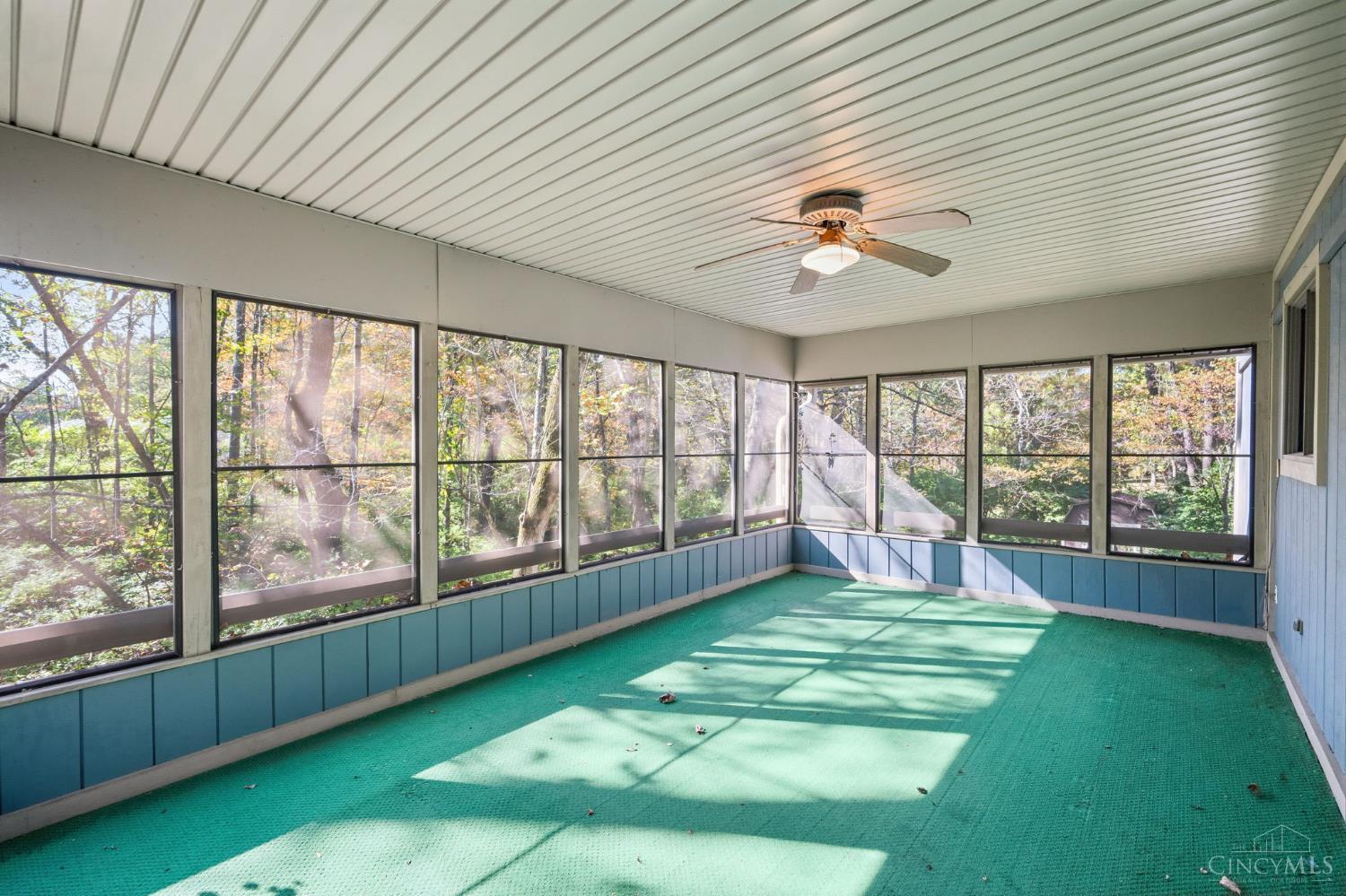 4725 Dewey Drive