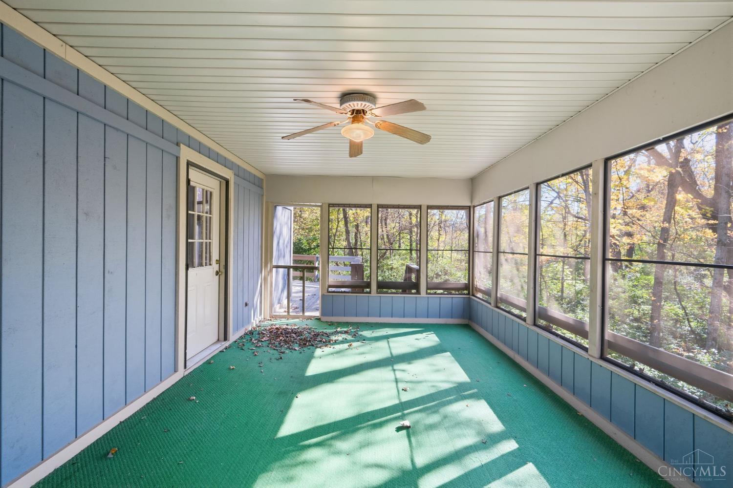 4725 Dewey Drive