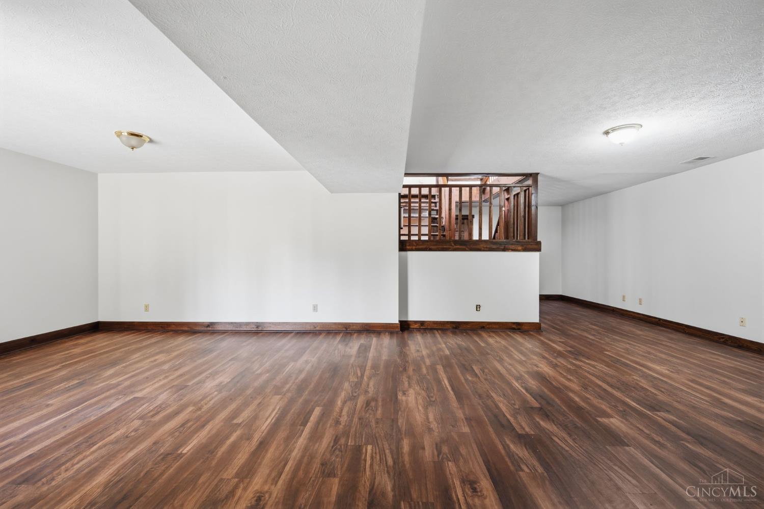 4725 Dewey Drive