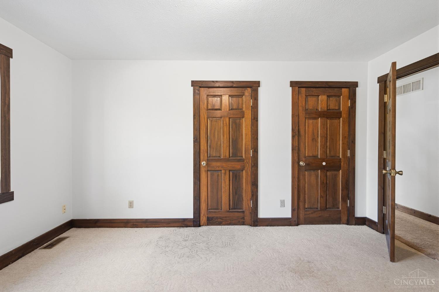 4725 Dewey Drive