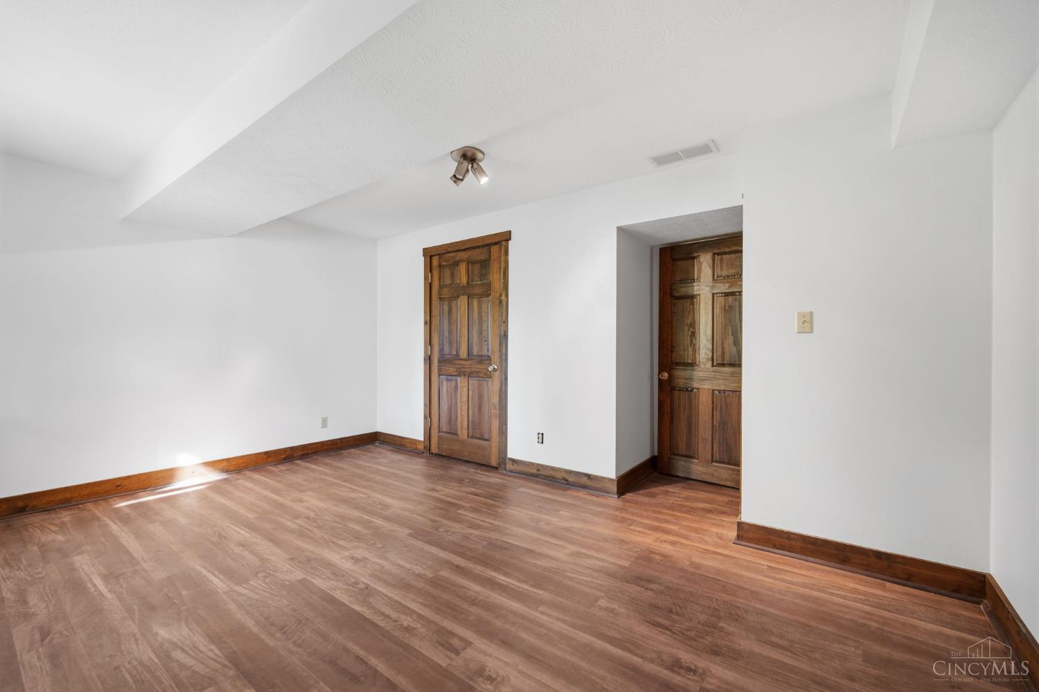 4725 Dewey Drive