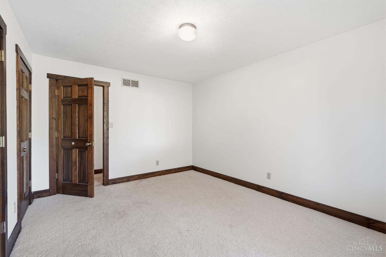 4725 Dewey Drive
