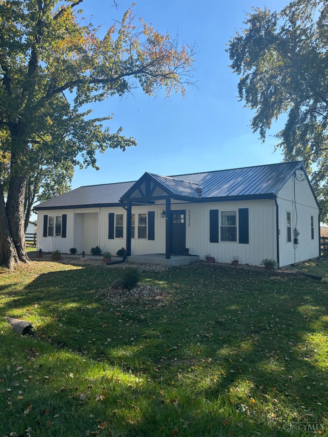 5372 Lone Oak Drive