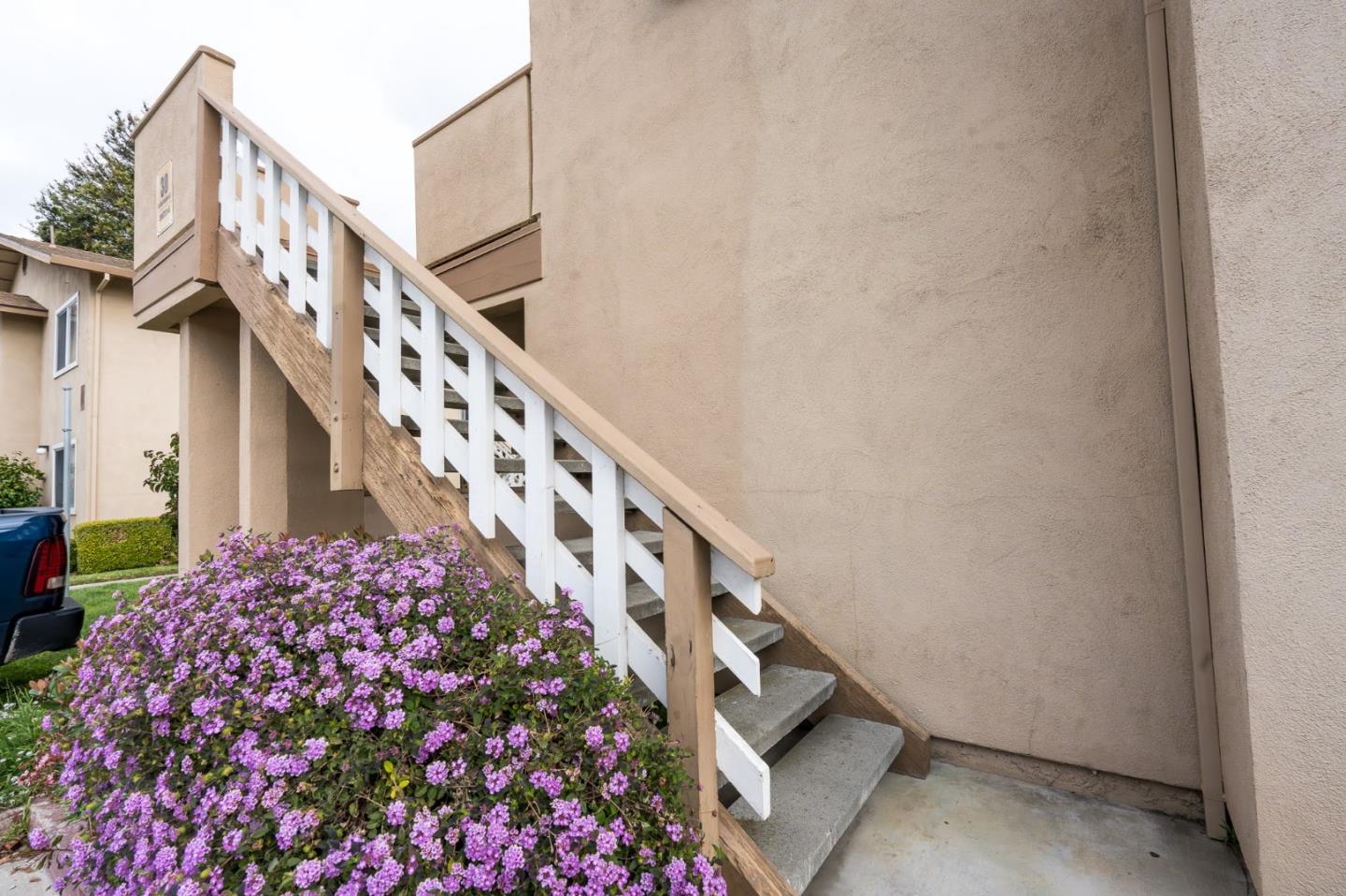 30 West San Joaquin Street 6