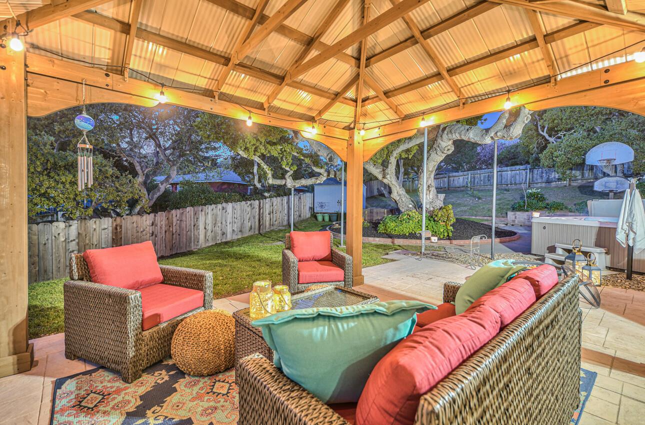 15095 Oak Hills Drive