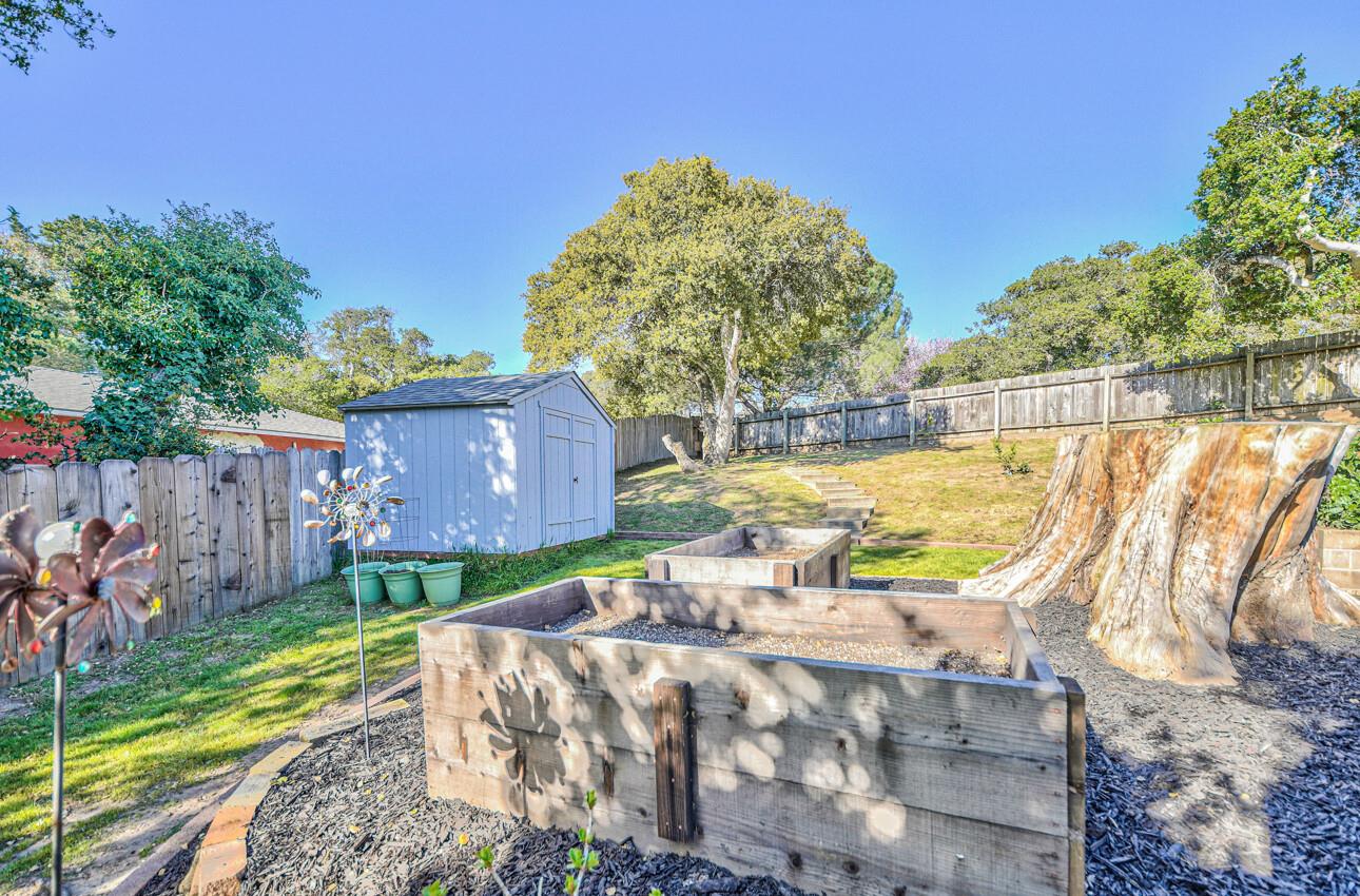 15095 Oak Hills Drive