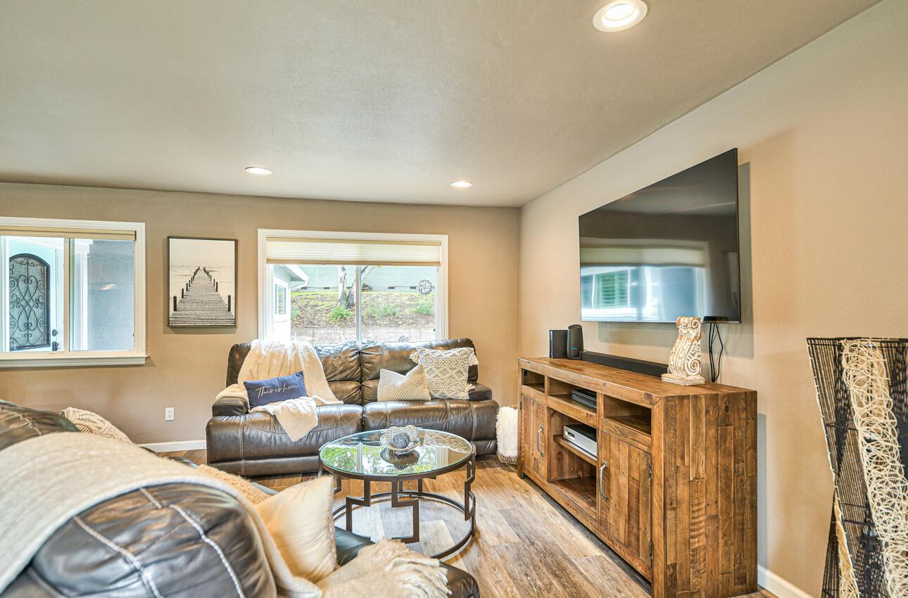 15095 Oak Hills Drive