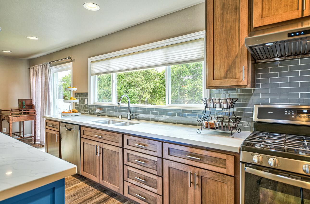 15095 Oak Hills Drive