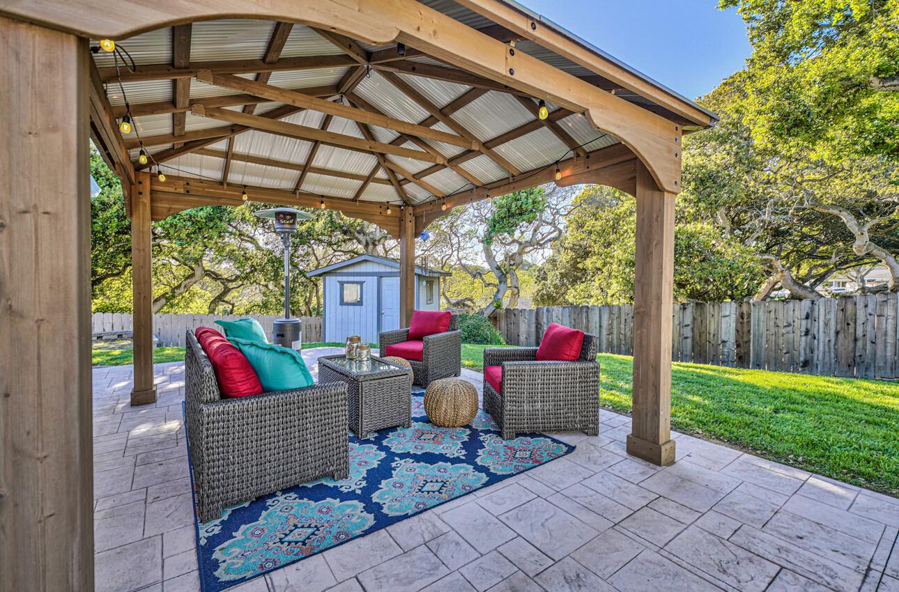 15095 Oak Hills Drive