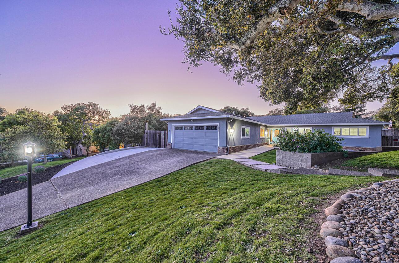 15095 Oak Hills Drive