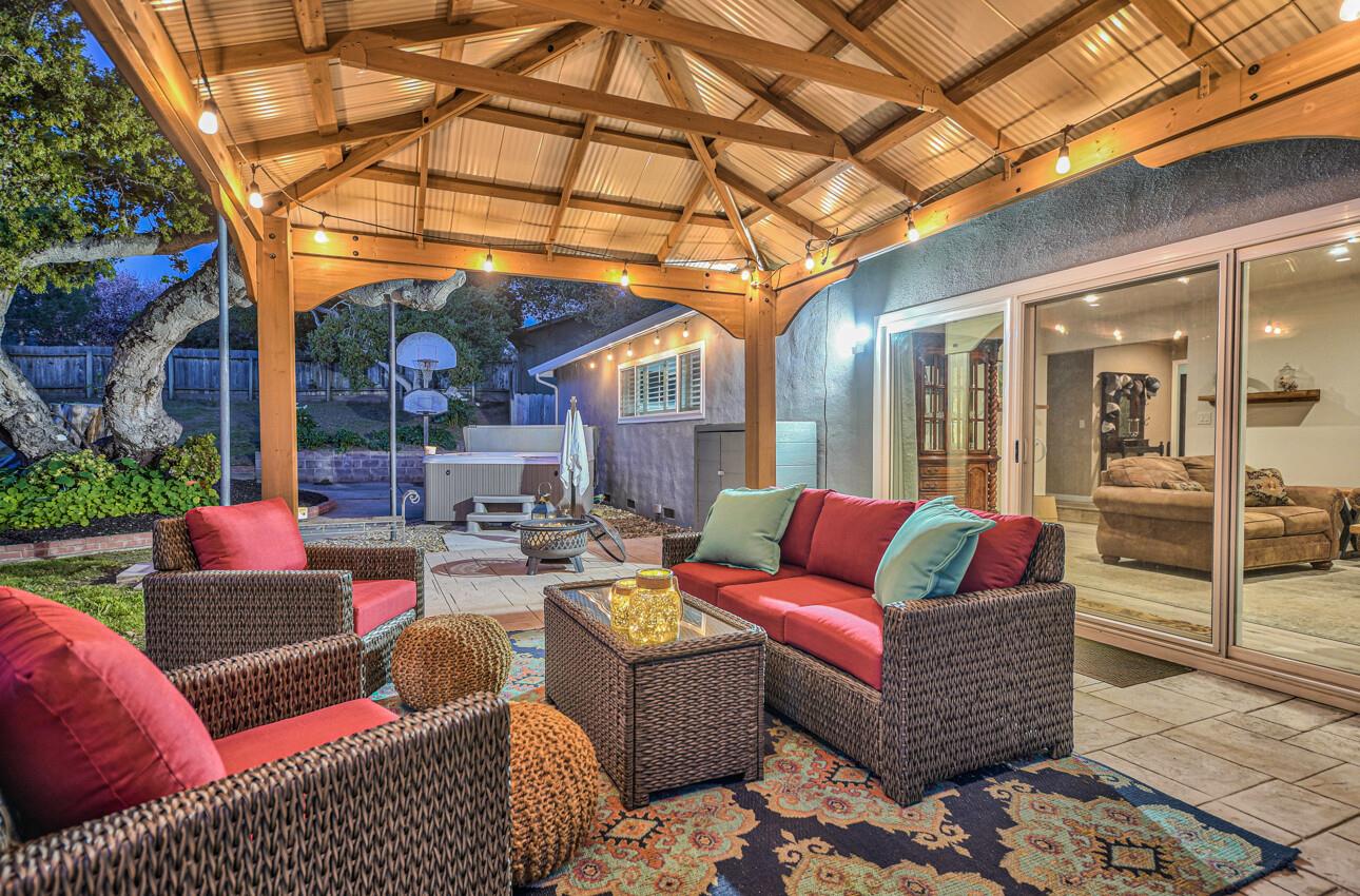 15095 Oak Hills Drive