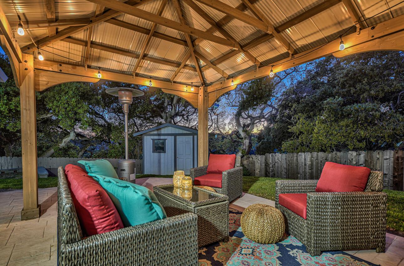 15095 Oak Hills Drive