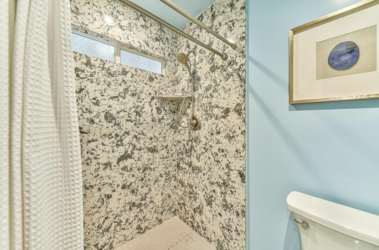 15095 Oak Hills Drive