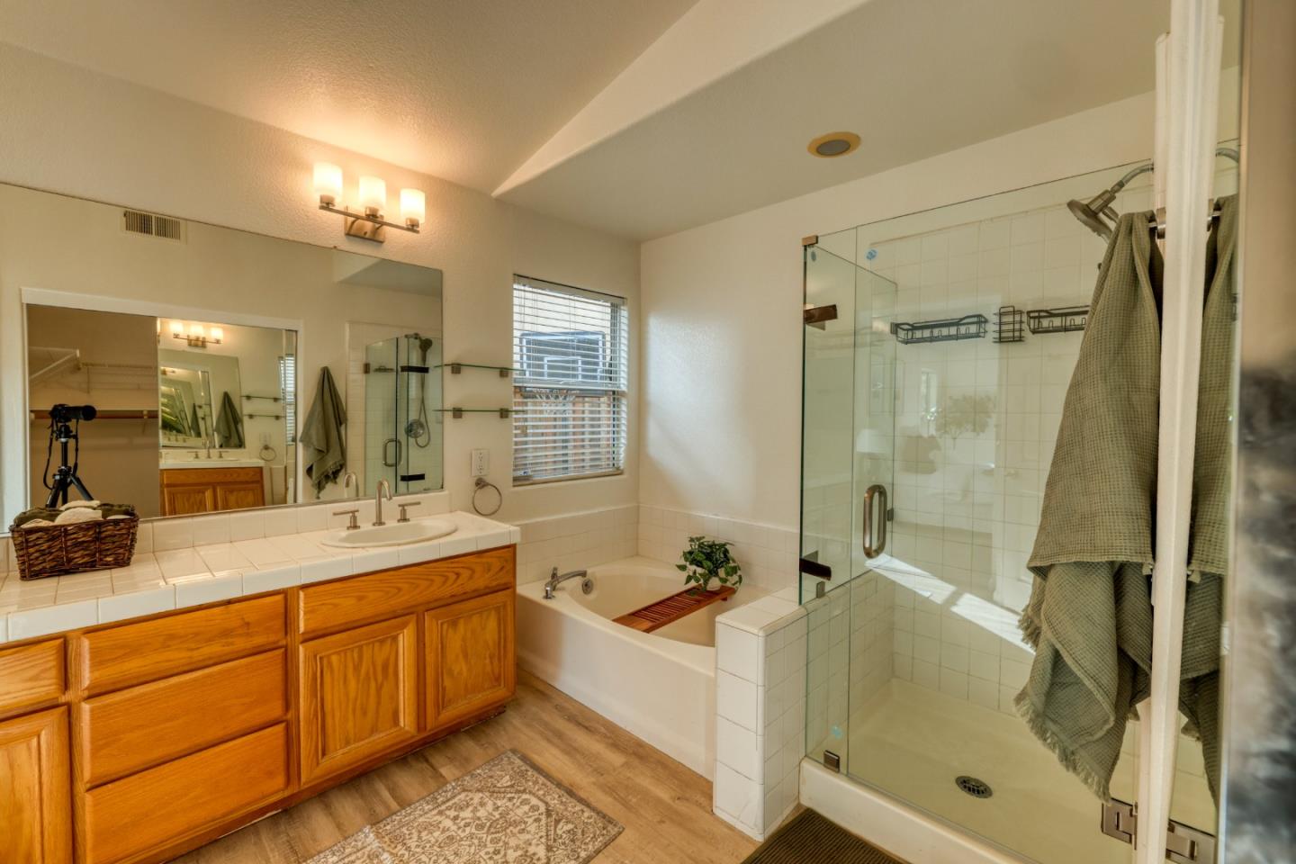 831 Mescal Court