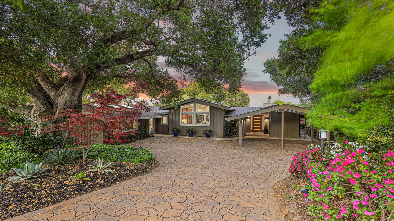831 La Mesa Drive