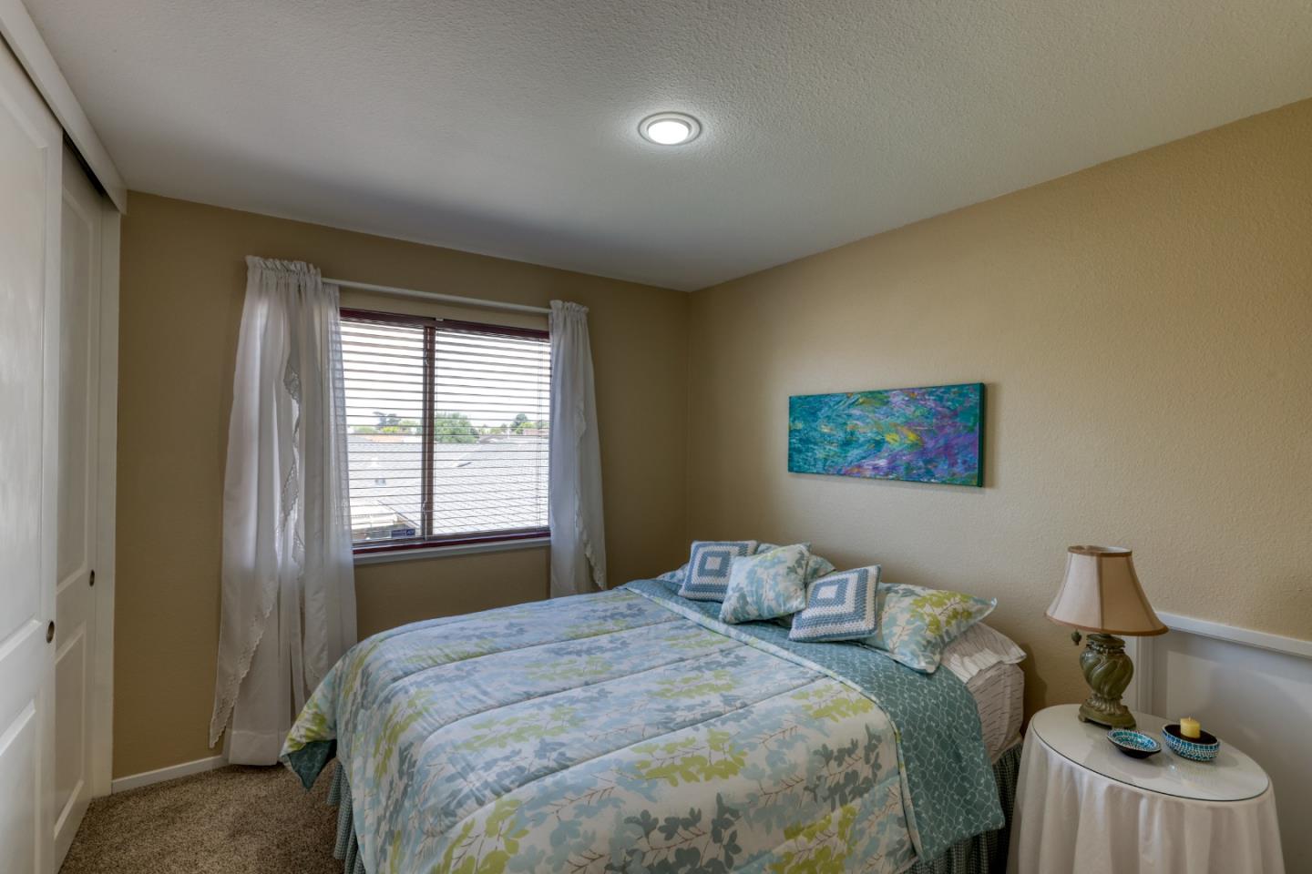 307 De La Vina Way