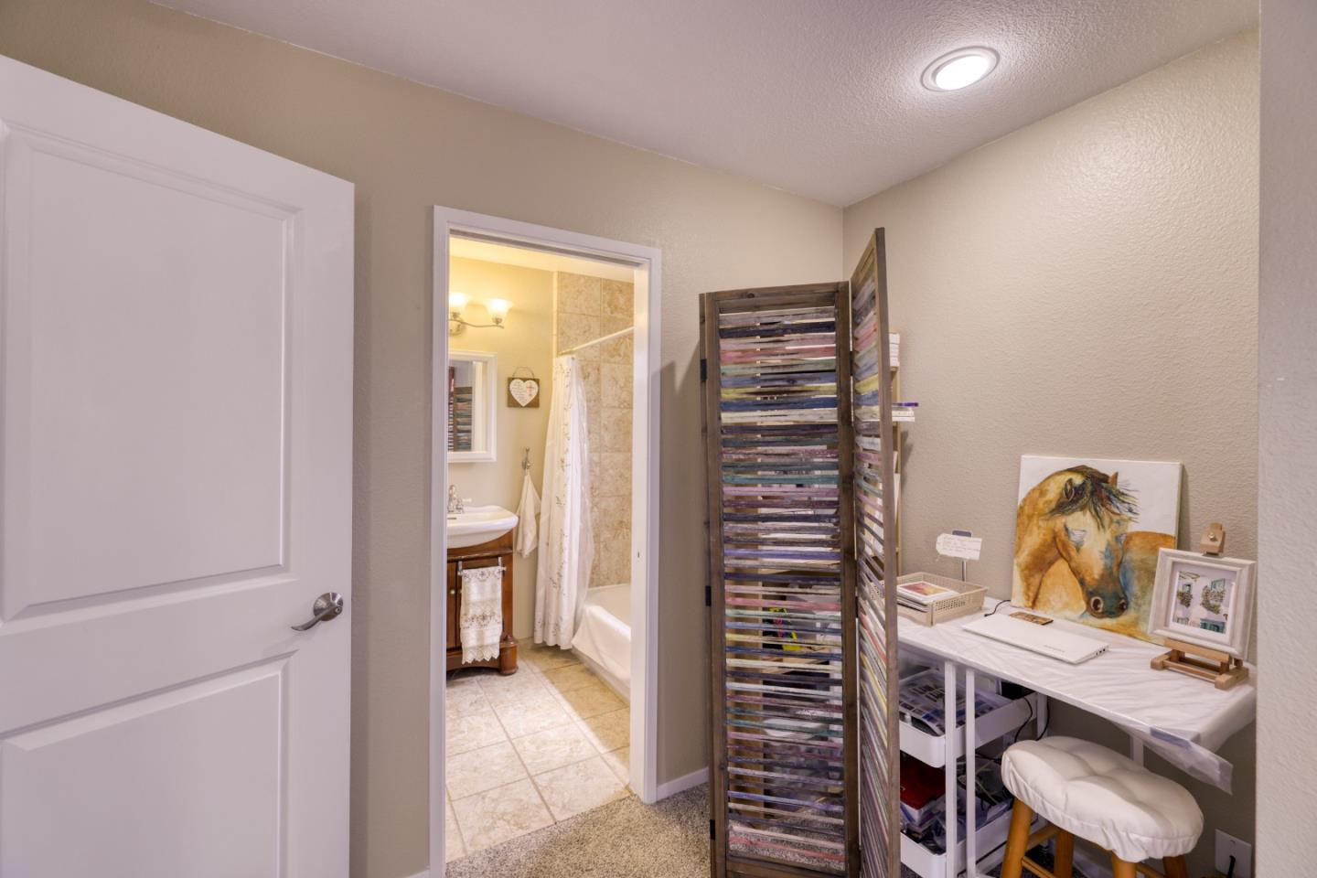 307 De La Vina Way