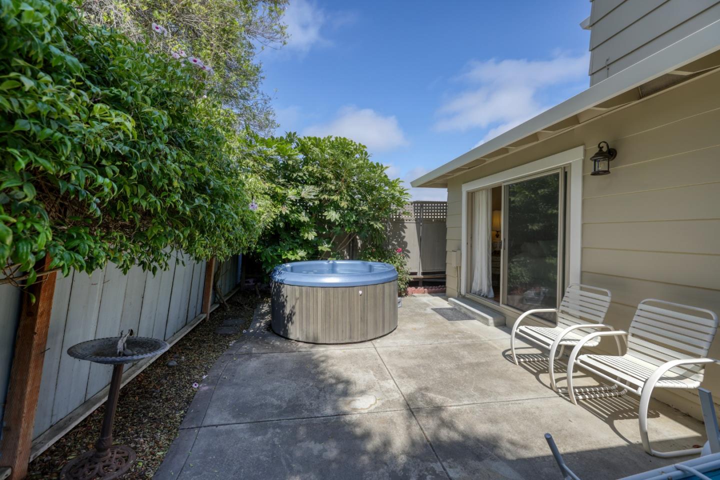 307 De La Vina Way
