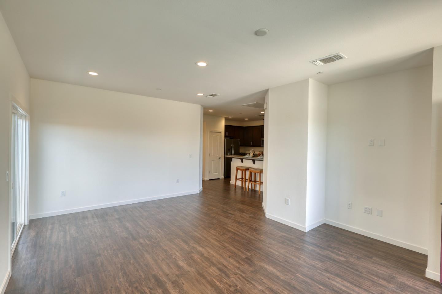 915 Rogge Road