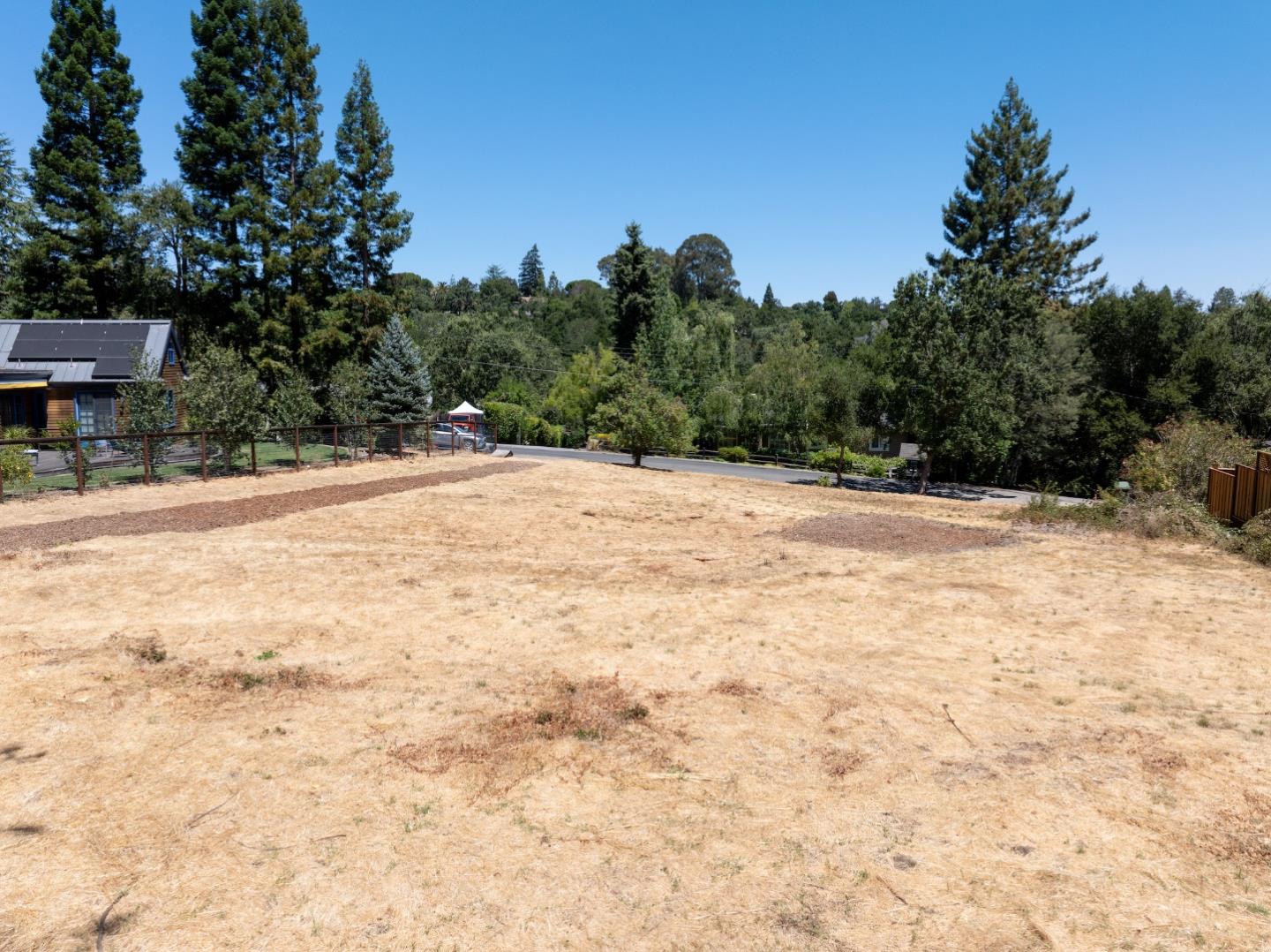 128 Toyon Court